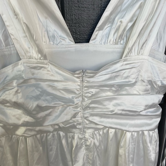 Cider White Satin Ruched Mini Dress - Picture 12 of 13